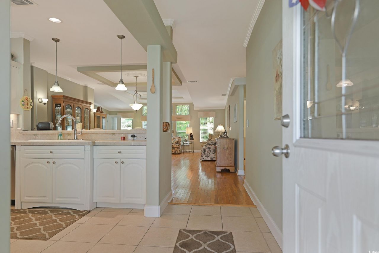 627 Woodholme Dr. Photo 9