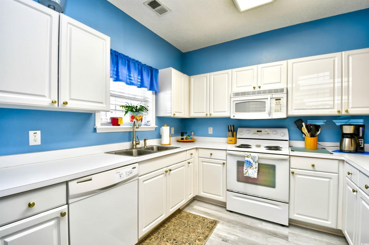 5801 Oyster Catcher Dr. Photo 4