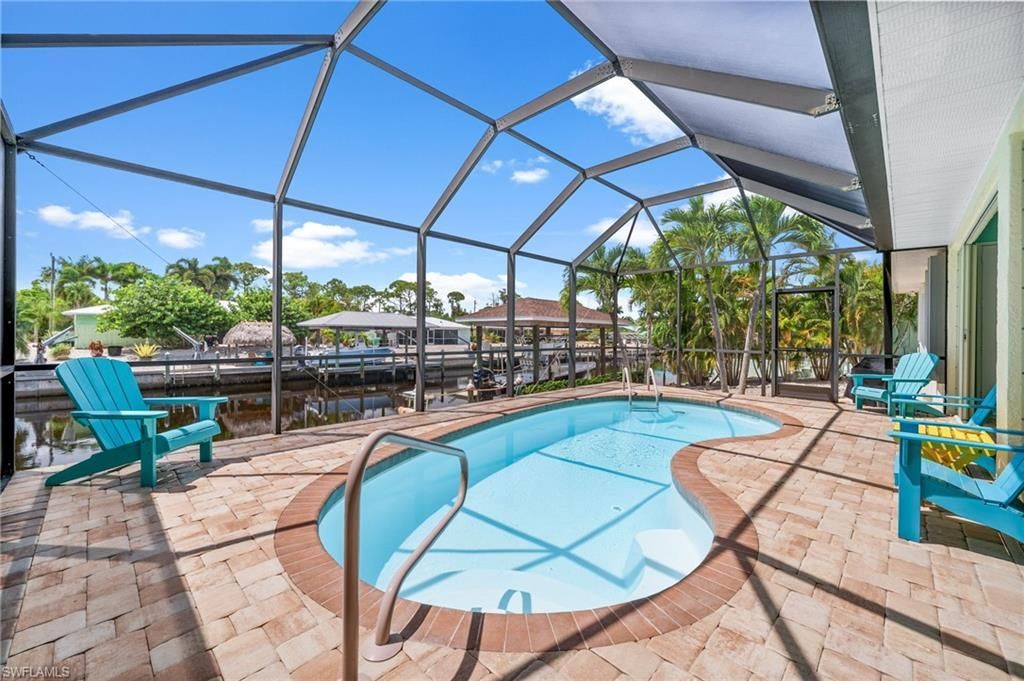 3527 Manatee Dr, Saint James City, FL 33956 Photo