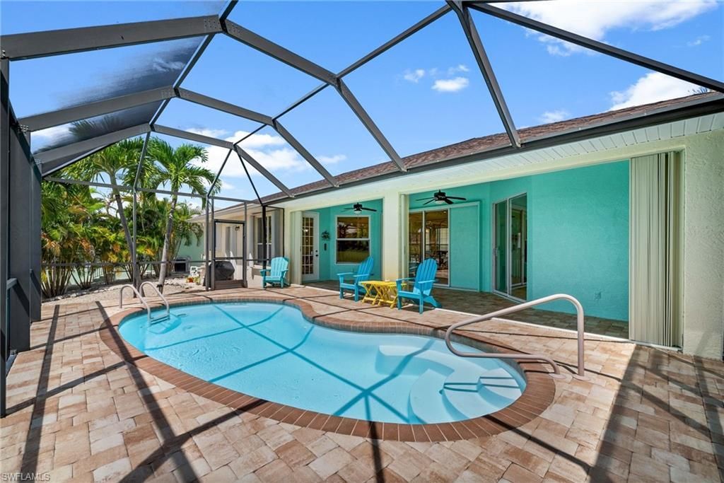 3527 Manatee Dr, Saint James City, FL 33956 Photo