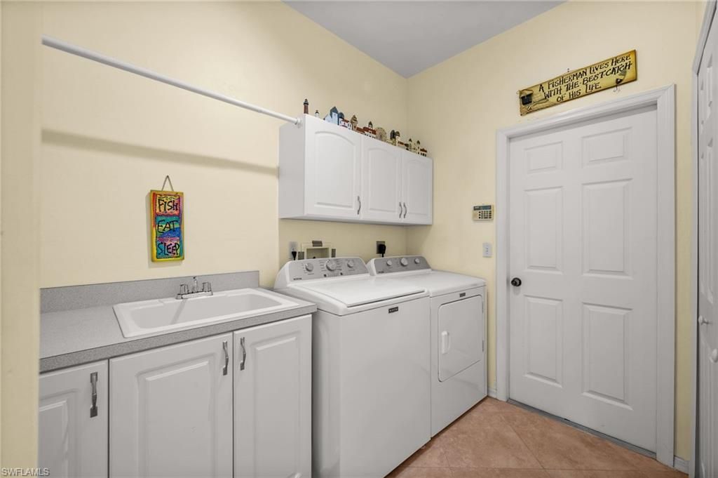 3527 Manatee Dr, Saint James City, FL 33956 Photo