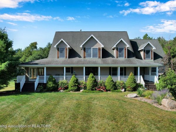 11744 E Grand River Avenue, Portland, MI 48875