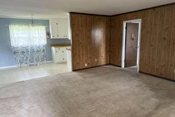 1517 Albert Street photo 4