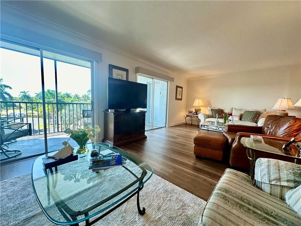 555 Park Shore Dr, Unit B403, Naples, FL 34103 Photo