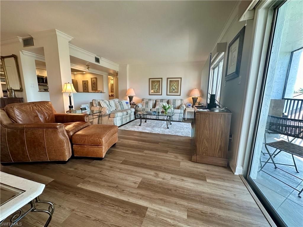 555 Park Shore Dr, Unit B403, Naples, FL 34103 Photo