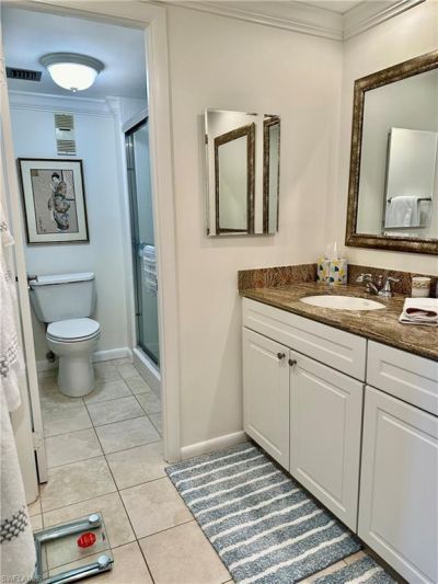 555 Park Shore Dr, Unit B403, Naples, FL 34103 Photo