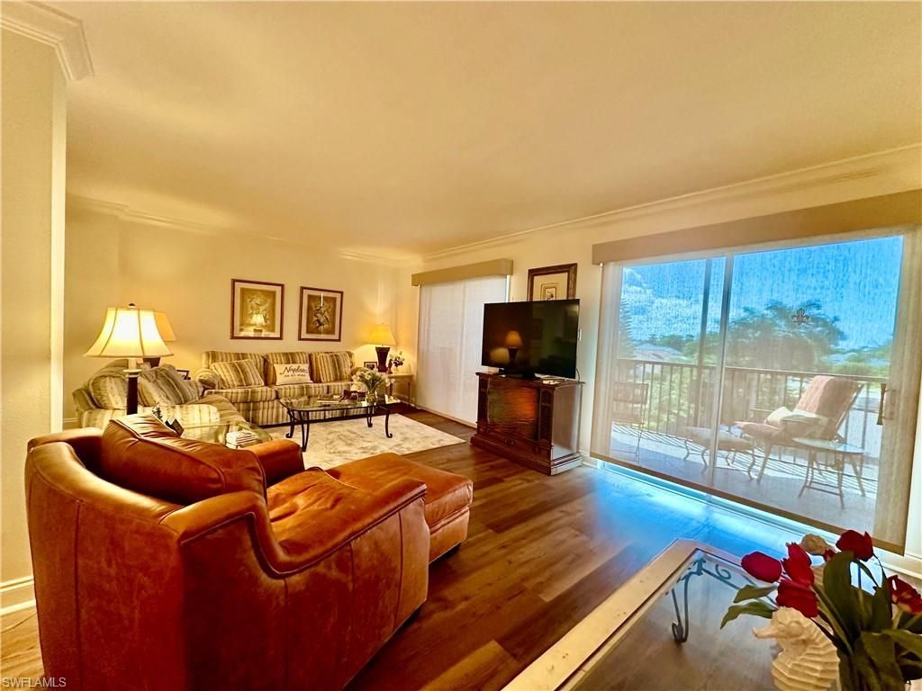 555 Park Shore Dr, Unit B403, Naples, FL 34103 Photo