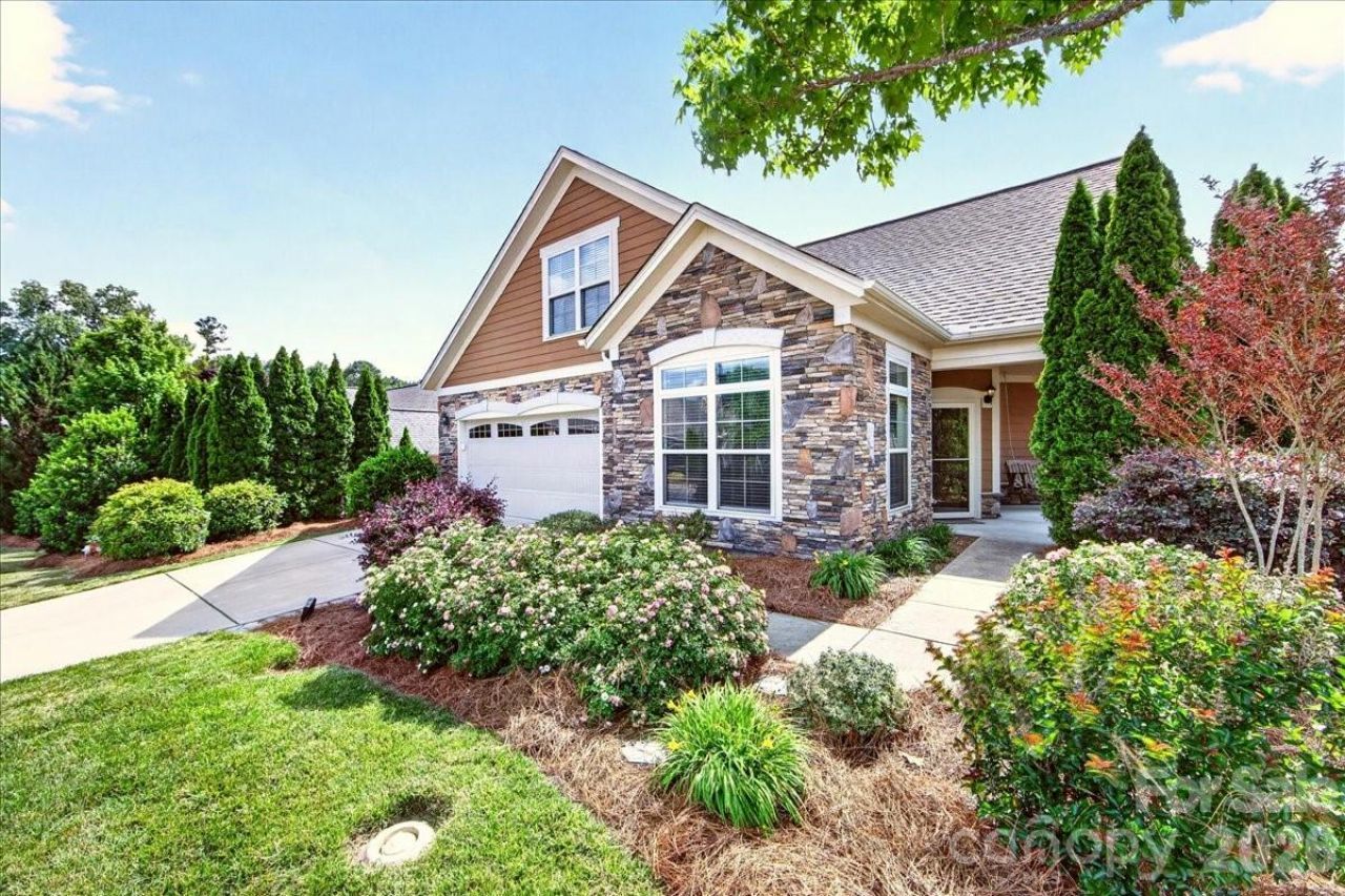 1301 Haywood Park Drive, Waxhaw, NC 28173 Main Photo