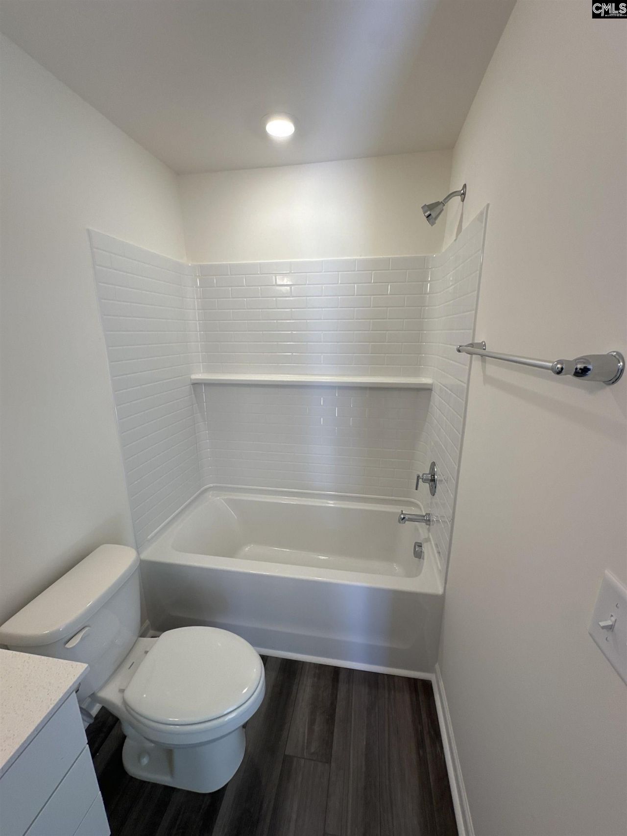 108 Prairie Grass Way Photo 9