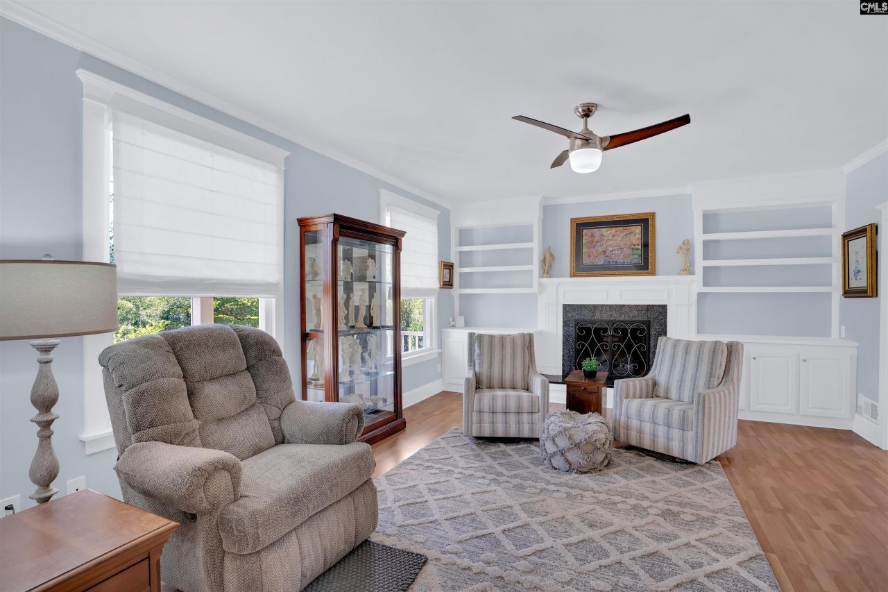 716 Longtown Road W Photo 13