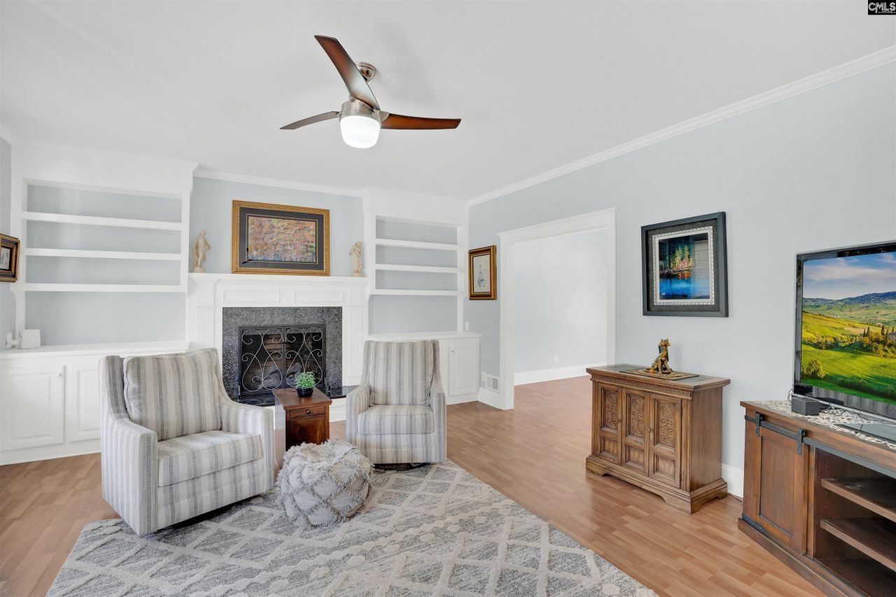 716 Longtown Road W Photo 14