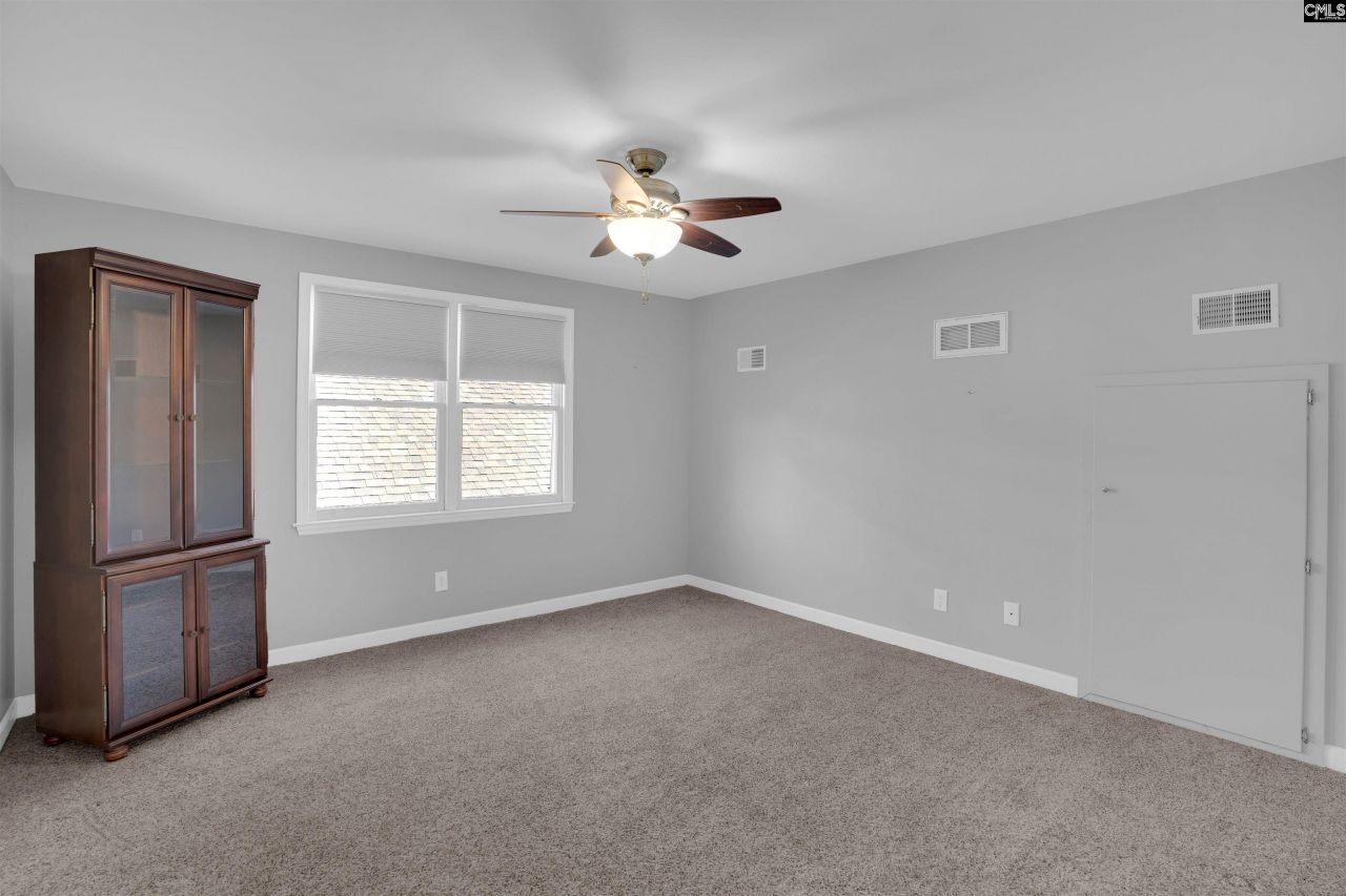 716 Longtown Road W Photo 27