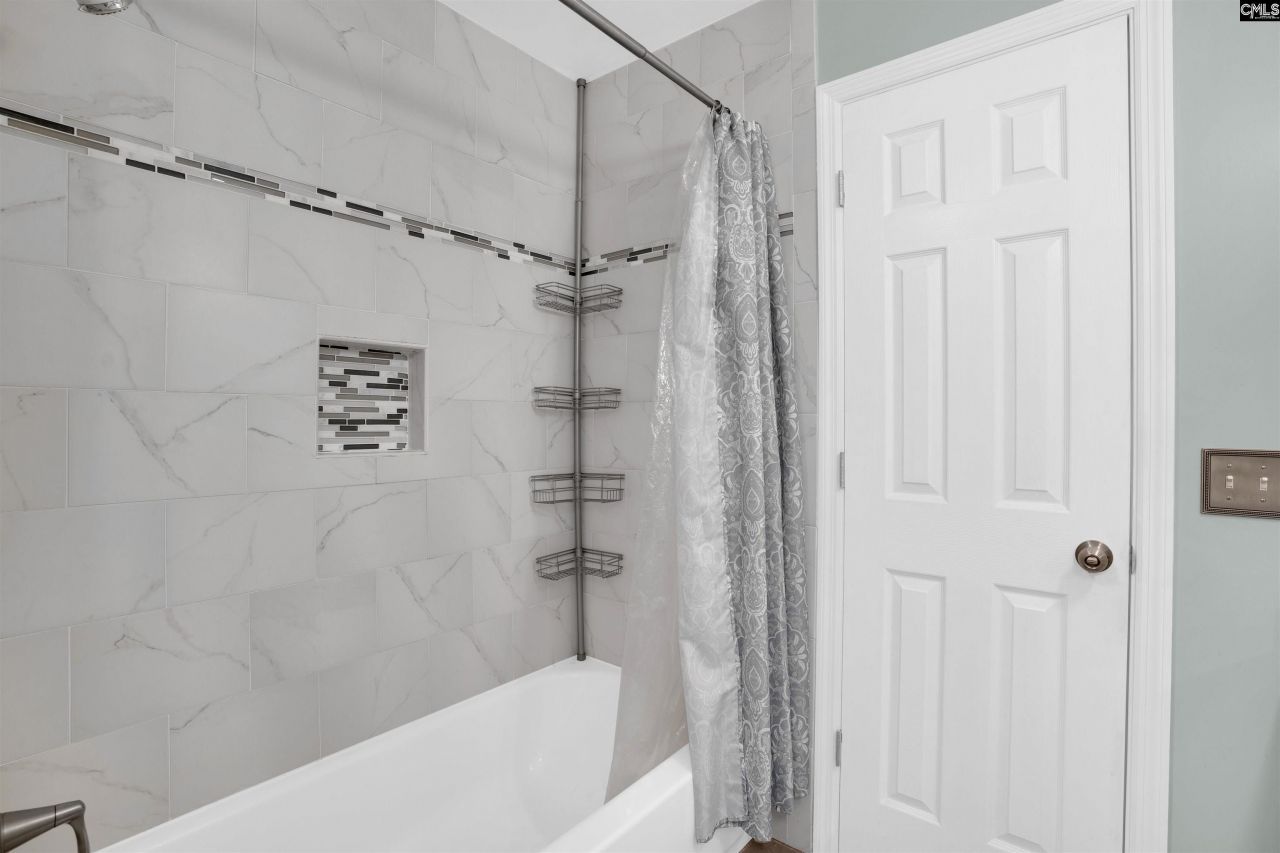 716 Longtown Road W Photo 30