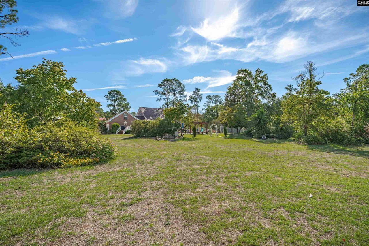 716 Longtown Road W Photo 44