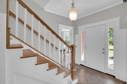 716 Longtown Road W photo 4