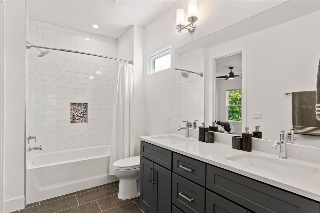 2219 Musselwhite Avenue, Orlando, FL 32804 Photo