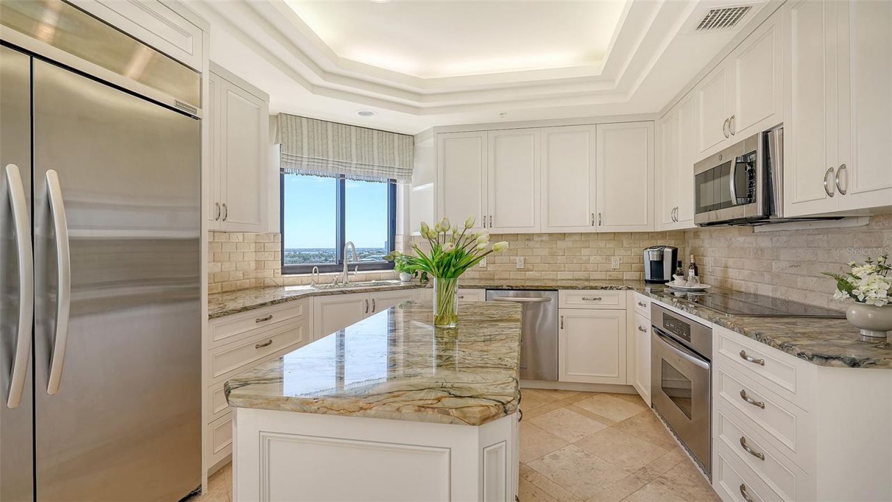 435 L Ambiance Drive, Unit L707, Longboat Key, FL 34228 Photo
