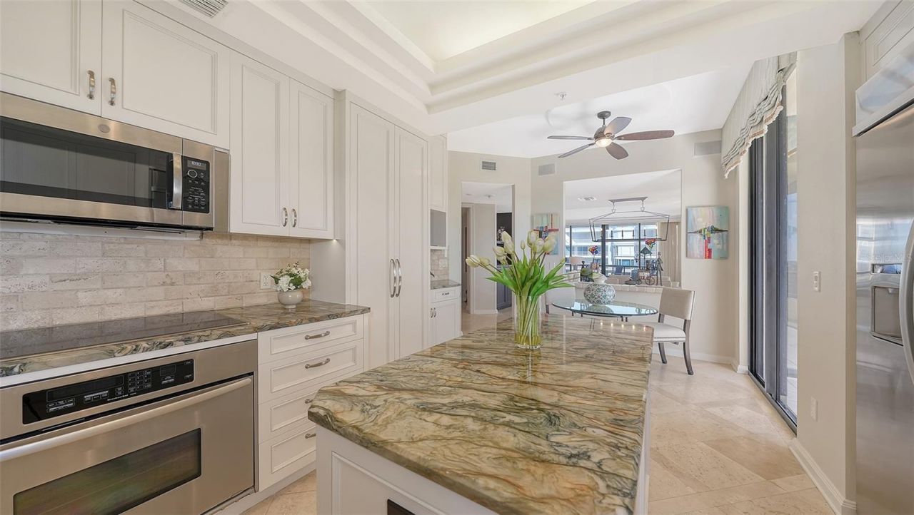 435 L Ambiance Drive, Unit L707, Longboat Key, FL 34228 Photo