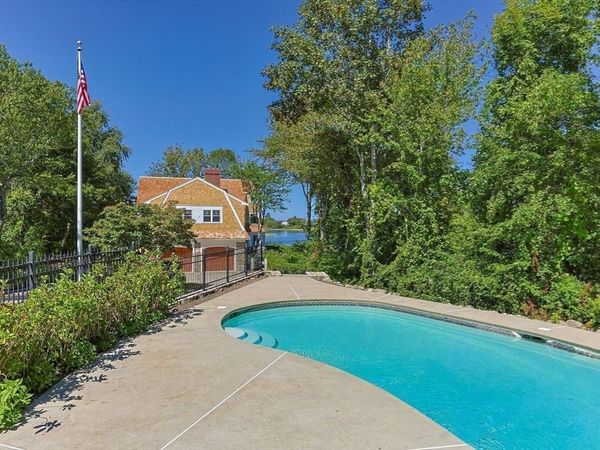 4390 Main, Barnstable, MA 02637