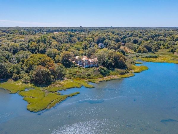 4390 Main, Barnstable, MA 02637