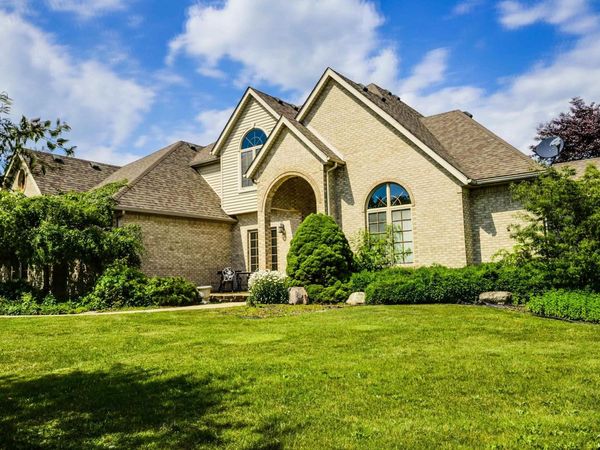 4077 Brest Rd Road, Newport, MI 48166