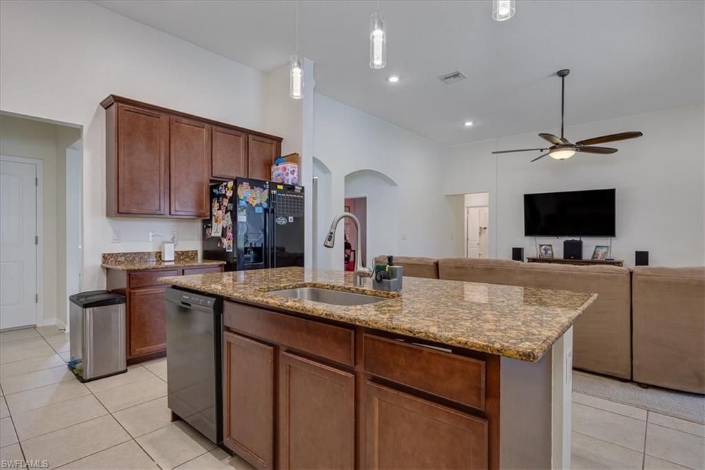 2720 NW 17th Pl, Cape Coral, FL 33993 Photo
