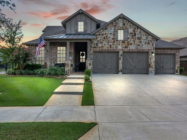 1920 Crescent Street, Fort Worth, TX 76008