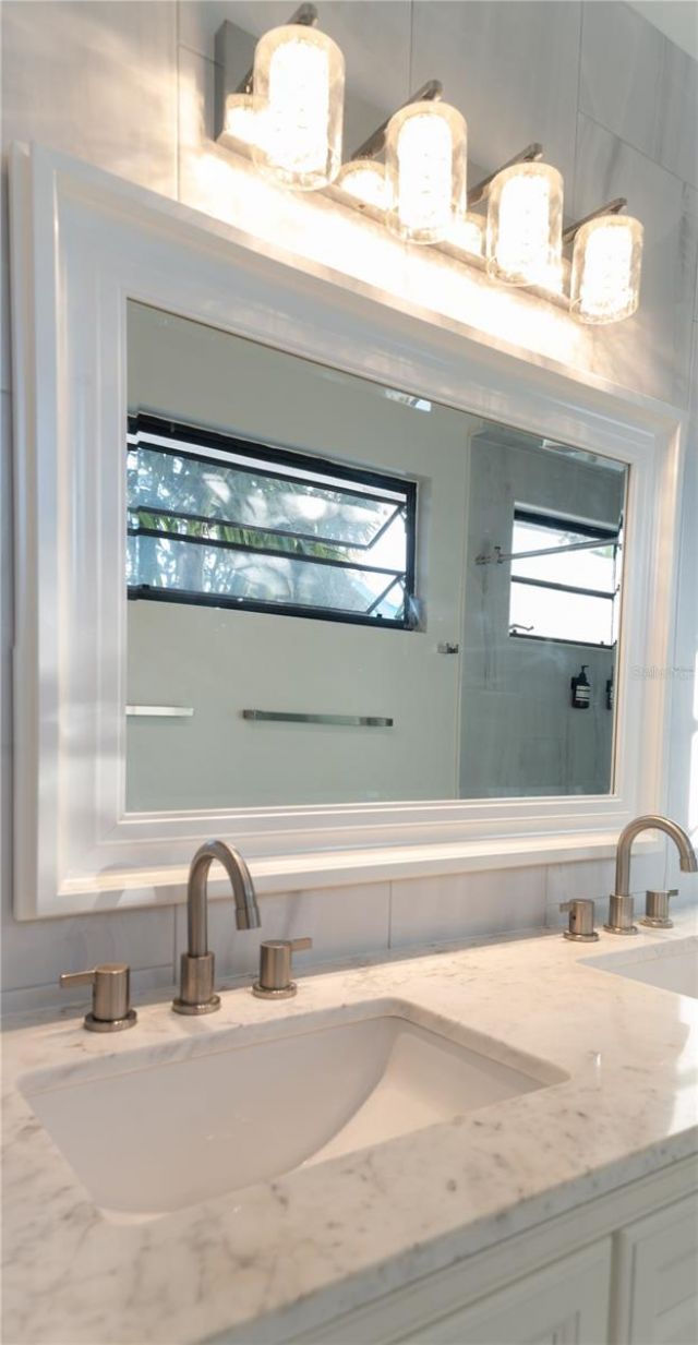 300 Garden Lane, Sarasota, FL 34242 Photo