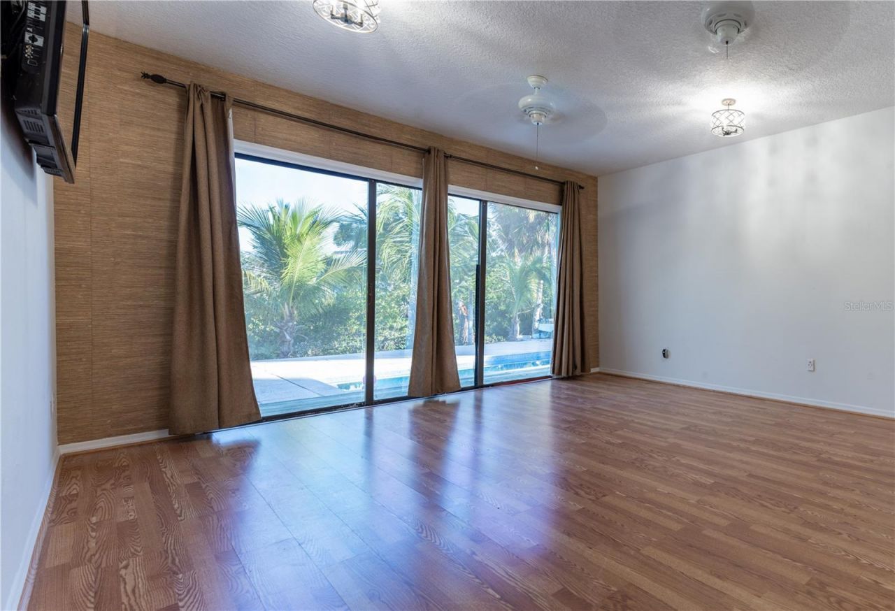 300 Garden Lane, Sarasota, FL 34242 Photo