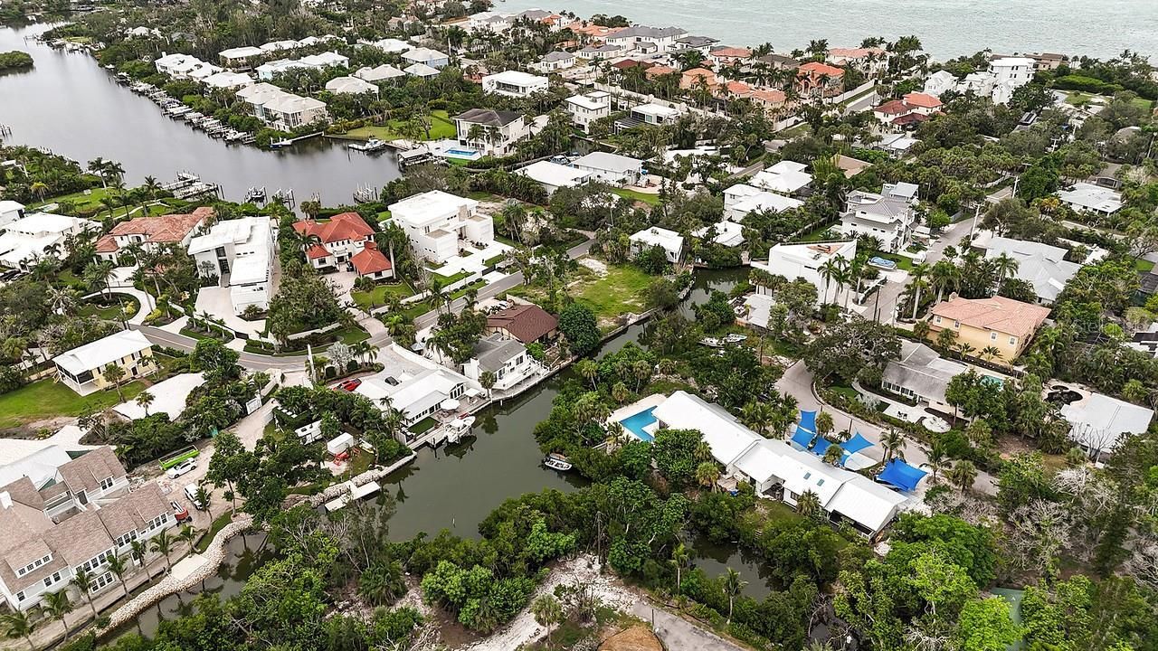 300 Garden Lane, Sarasota, FL 34242 Photo