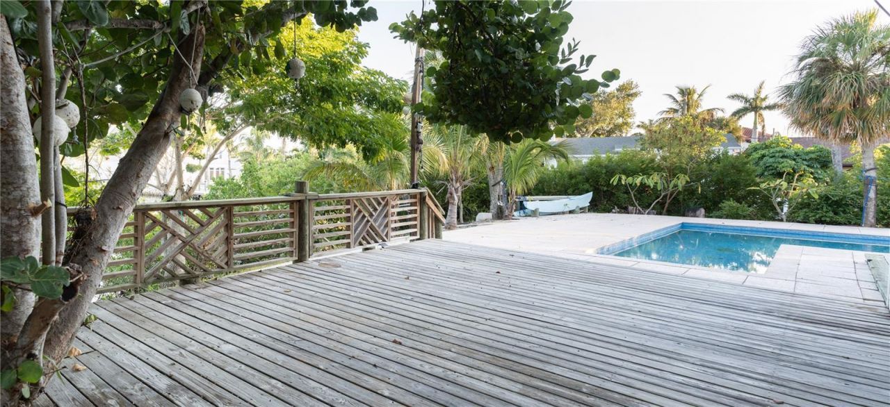 300 Garden Lane, Sarasota, FL 34242 Photo