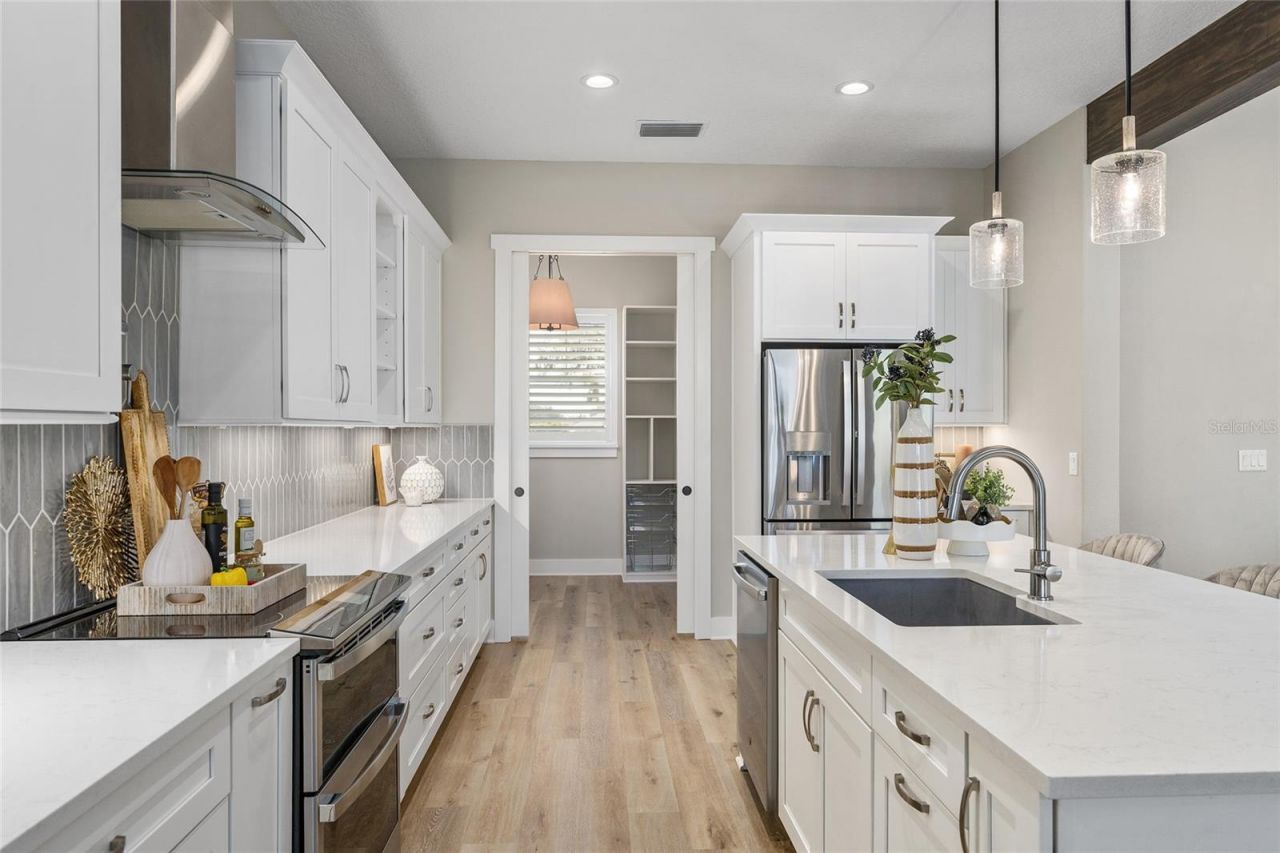 2540 NE 108th Lane, Oxford, FL 34484 Photo