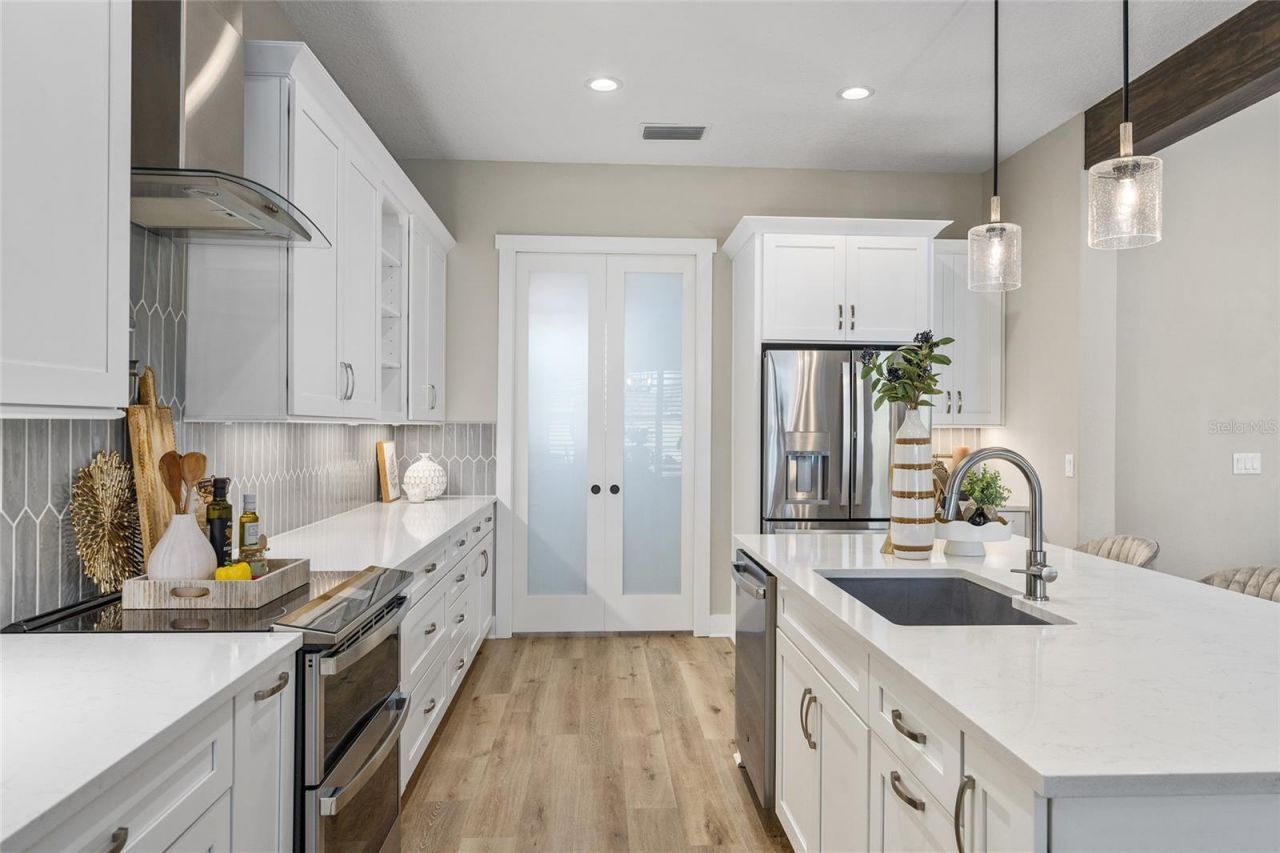 2540 NE 108th Lane, Oxford, FL 34484 Photo