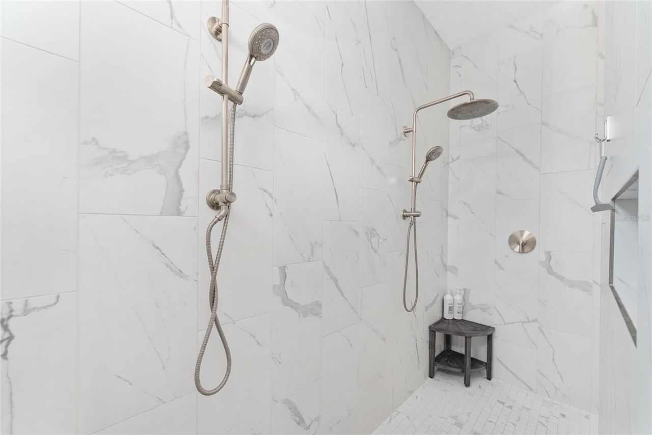 2540 NE 108th Lane, Oxford, FL 34484 Photo