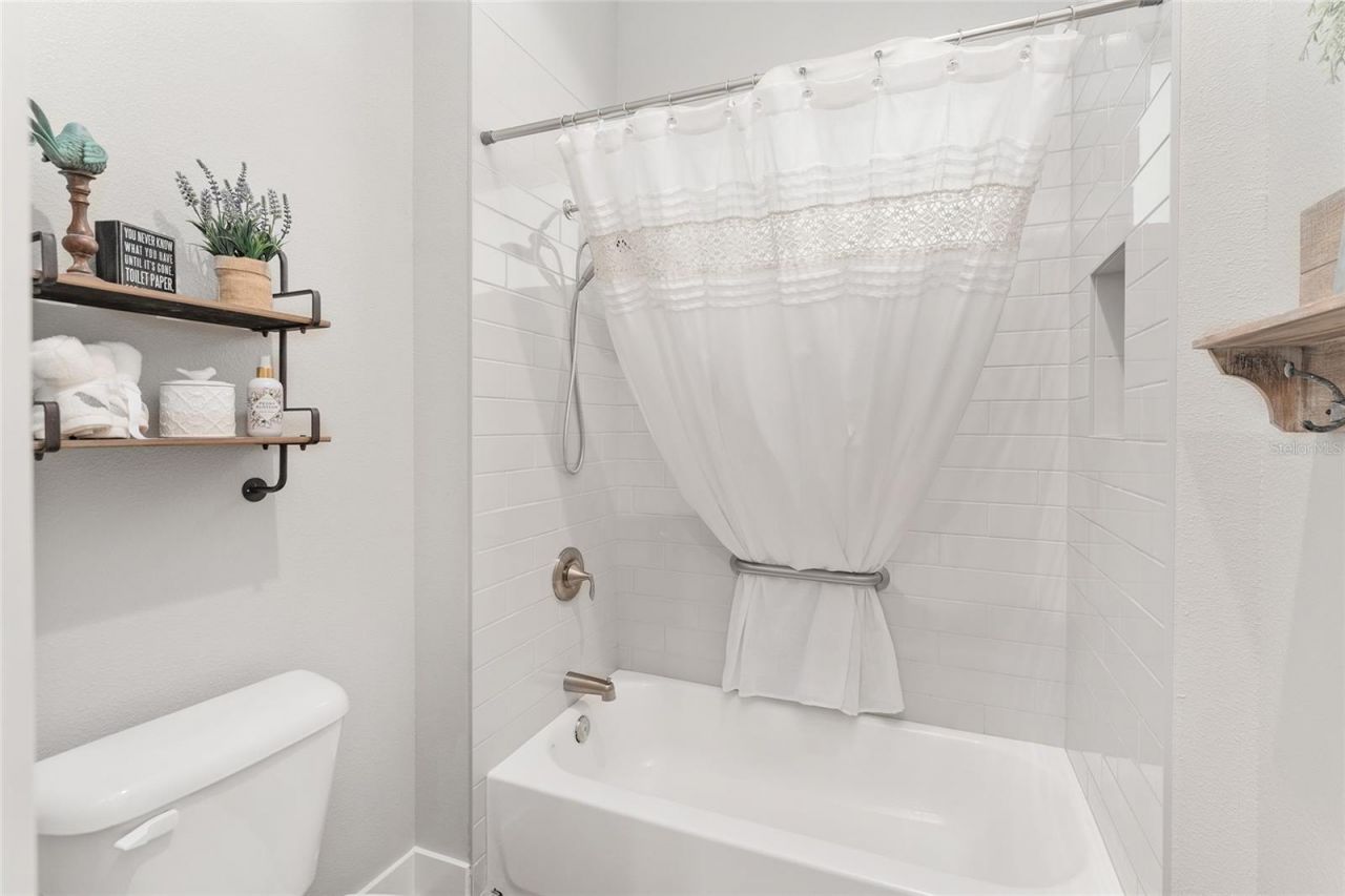 2540 NE 108th Lane, Oxford, FL 34484 Photo