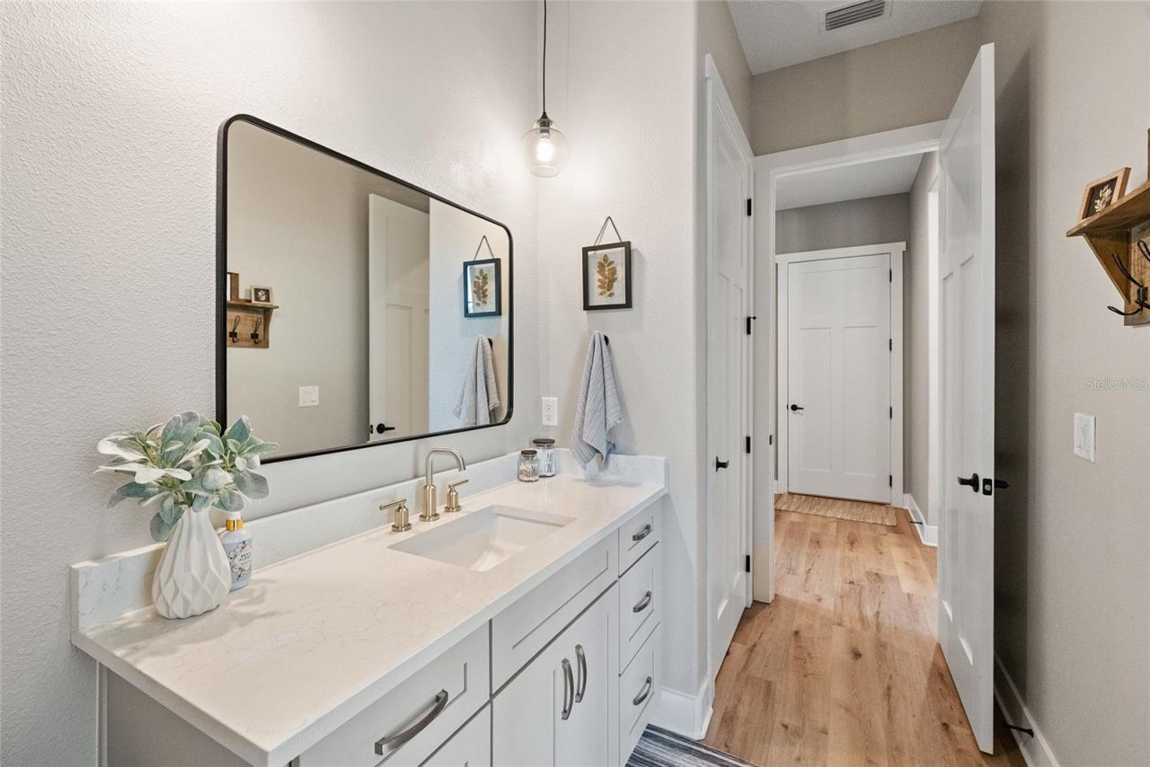 2540 NE 108th Lane, Oxford, FL 34484 Photo