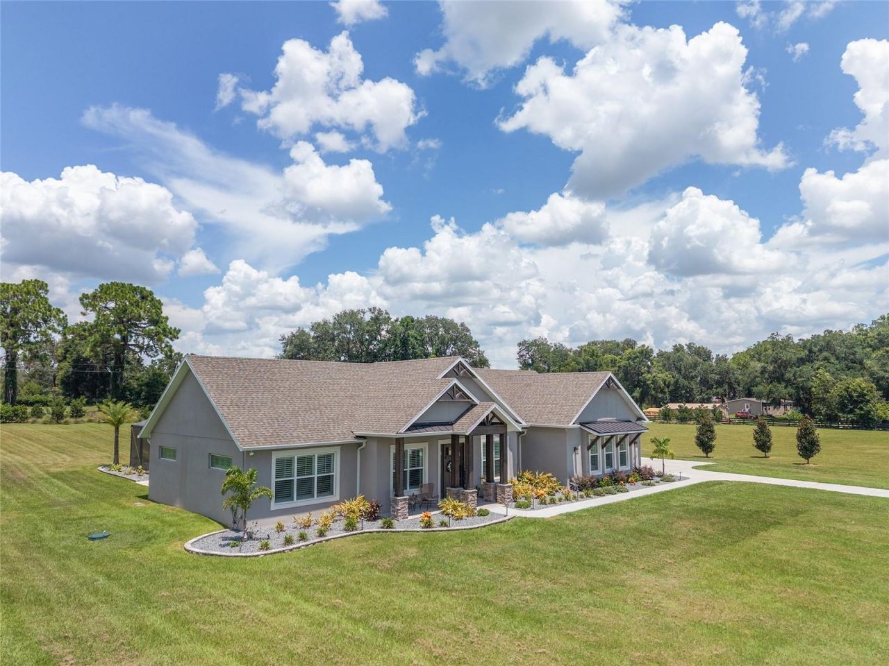 2540 NE 108th Lane, Oxford, FL 34484 Photo