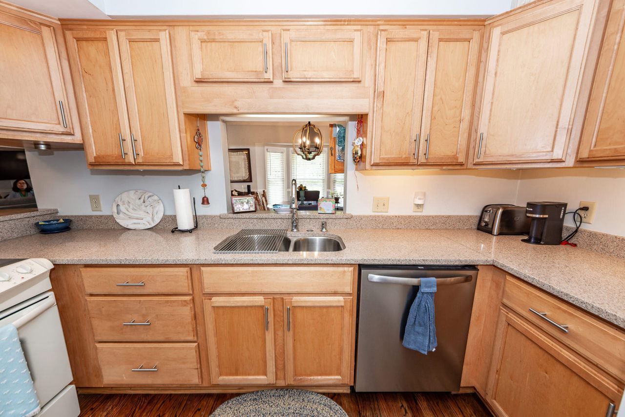 1301 Audubon Court Photo 8