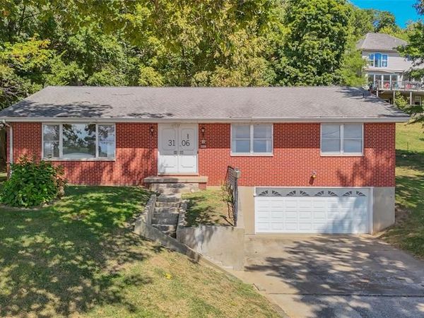 3106 Indian Trail, Godfrey, IL 62035