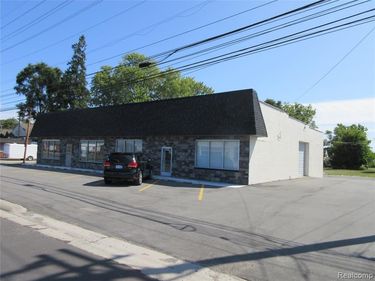 49908 Gratiot Avenue, Chesterfield Twp, MI 48051