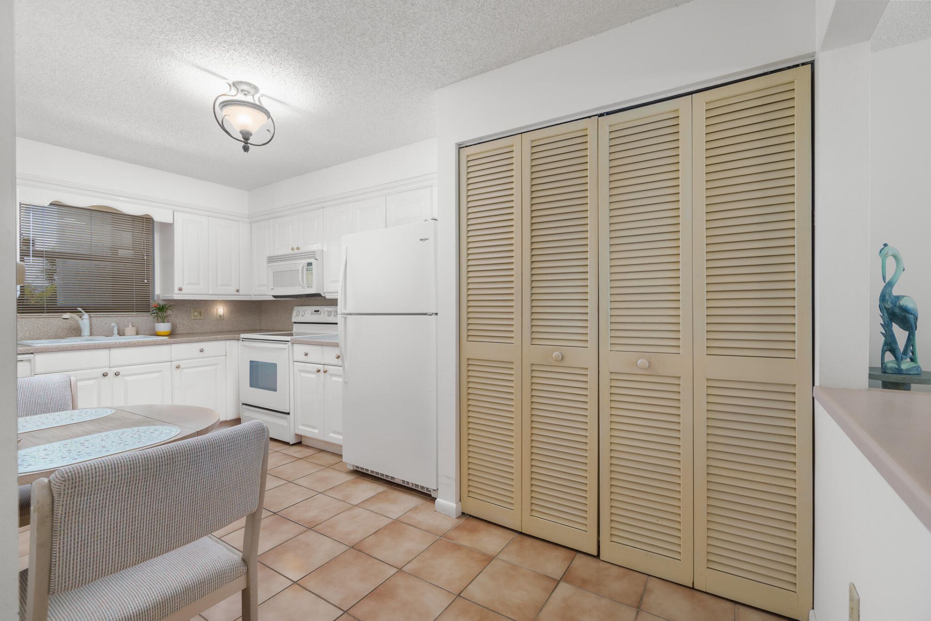 445 SE 21st Avenue, Unit 202, Deerfield Beach, FL 33441 Photo