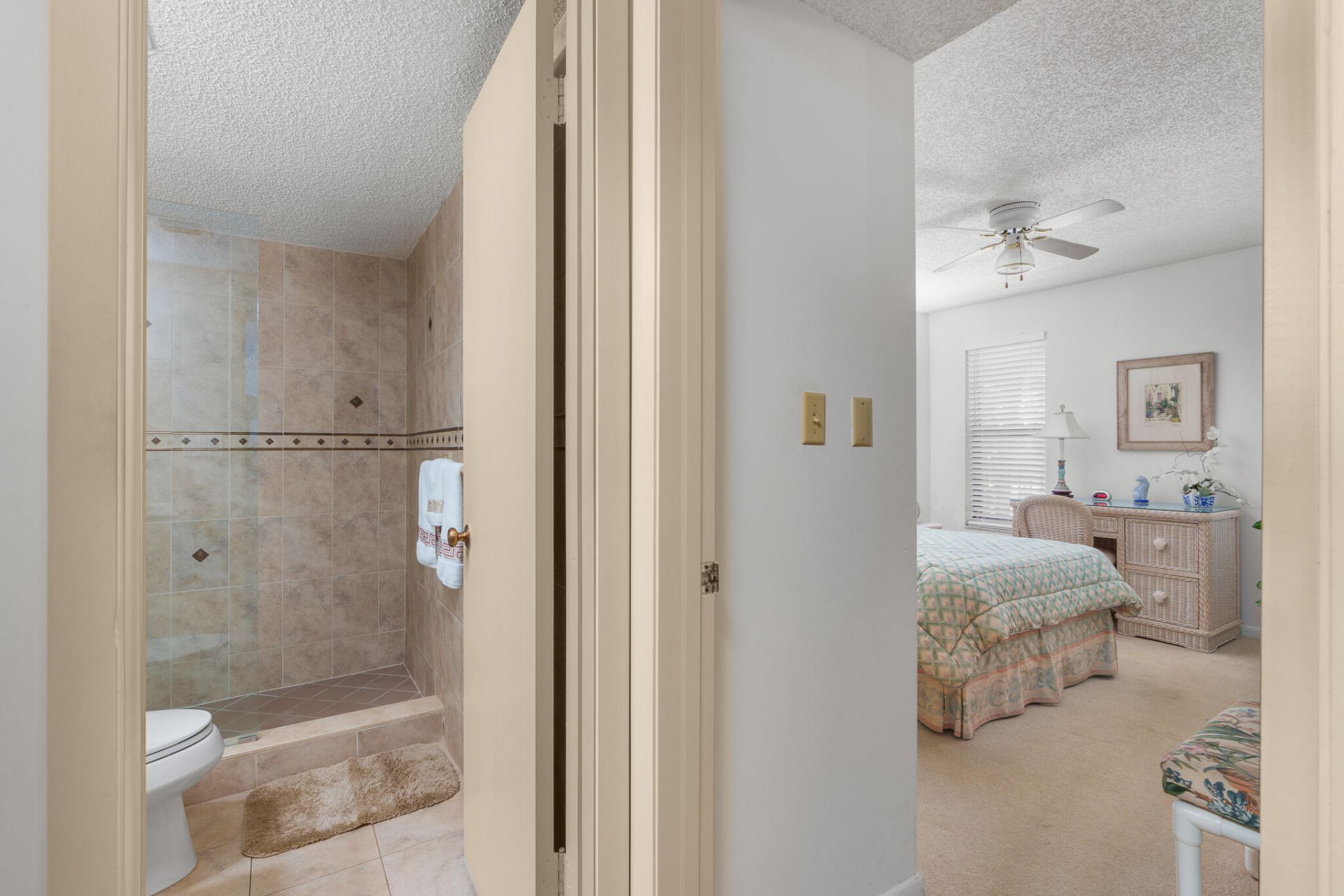 445 SE 21st Avenue, Unit 202, Deerfield Beach, FL 33441 Photo