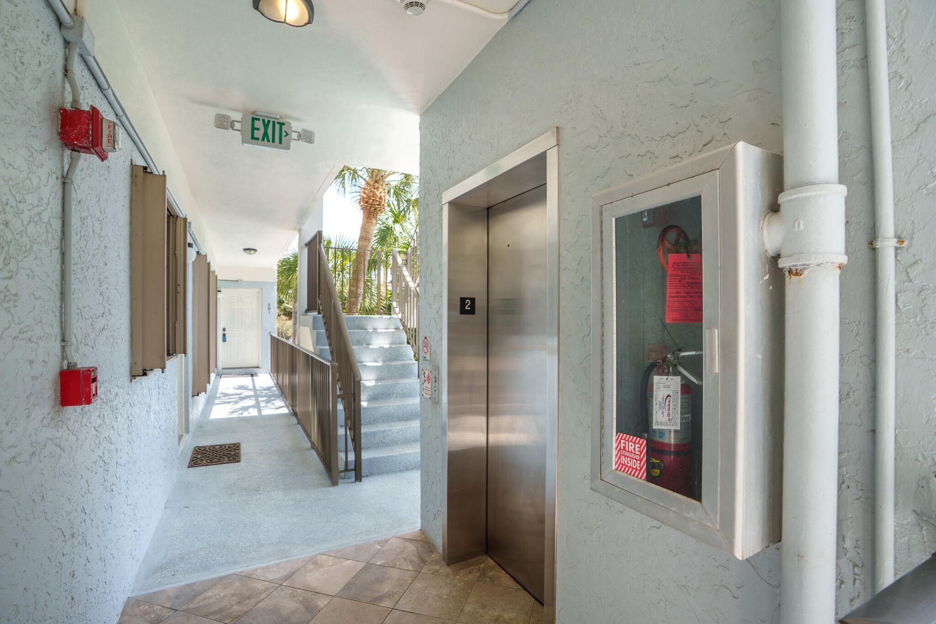 445 SE 21st Avenue, Unit 202, Deerfield Beach, FL 33441 Photo