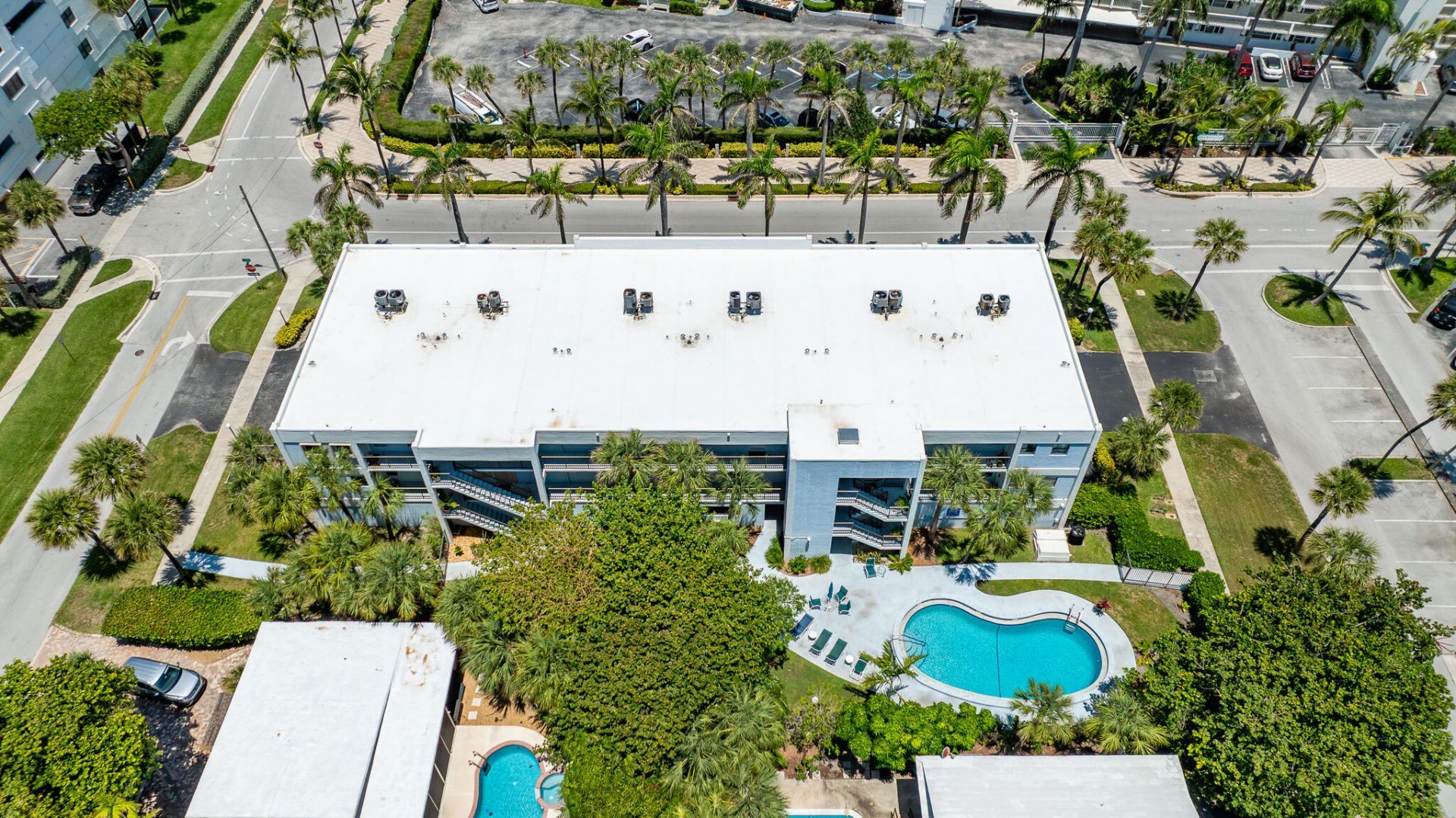 445 SE 21st Avenue, Unit 202, Deerfield Beach, FL 33441 Photo