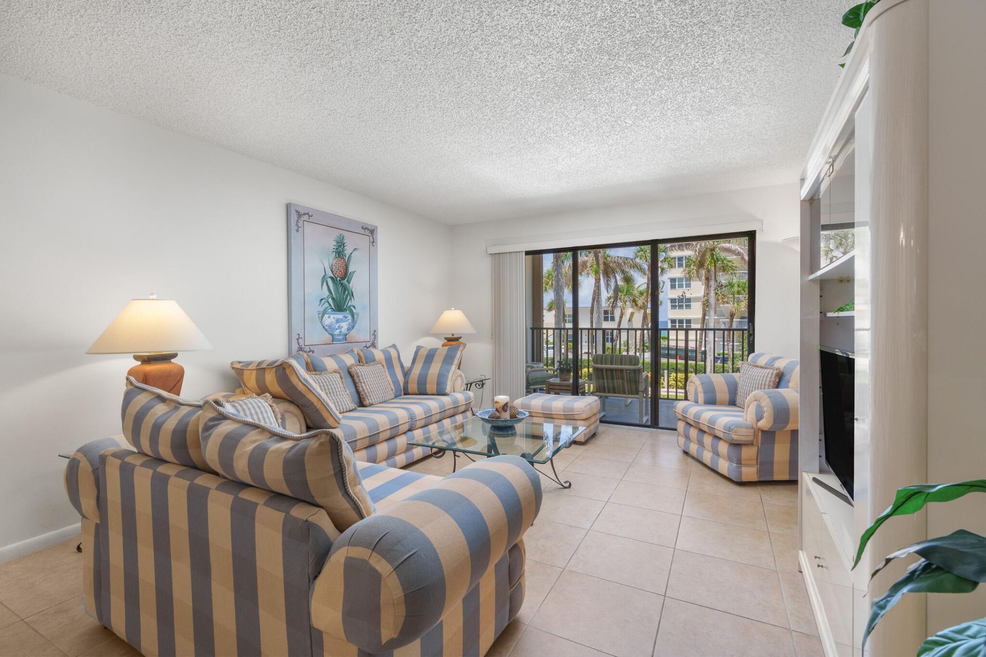 445 SE 21st Avenue, Unit 202, Deerfield Beach, FL 33441 Photo