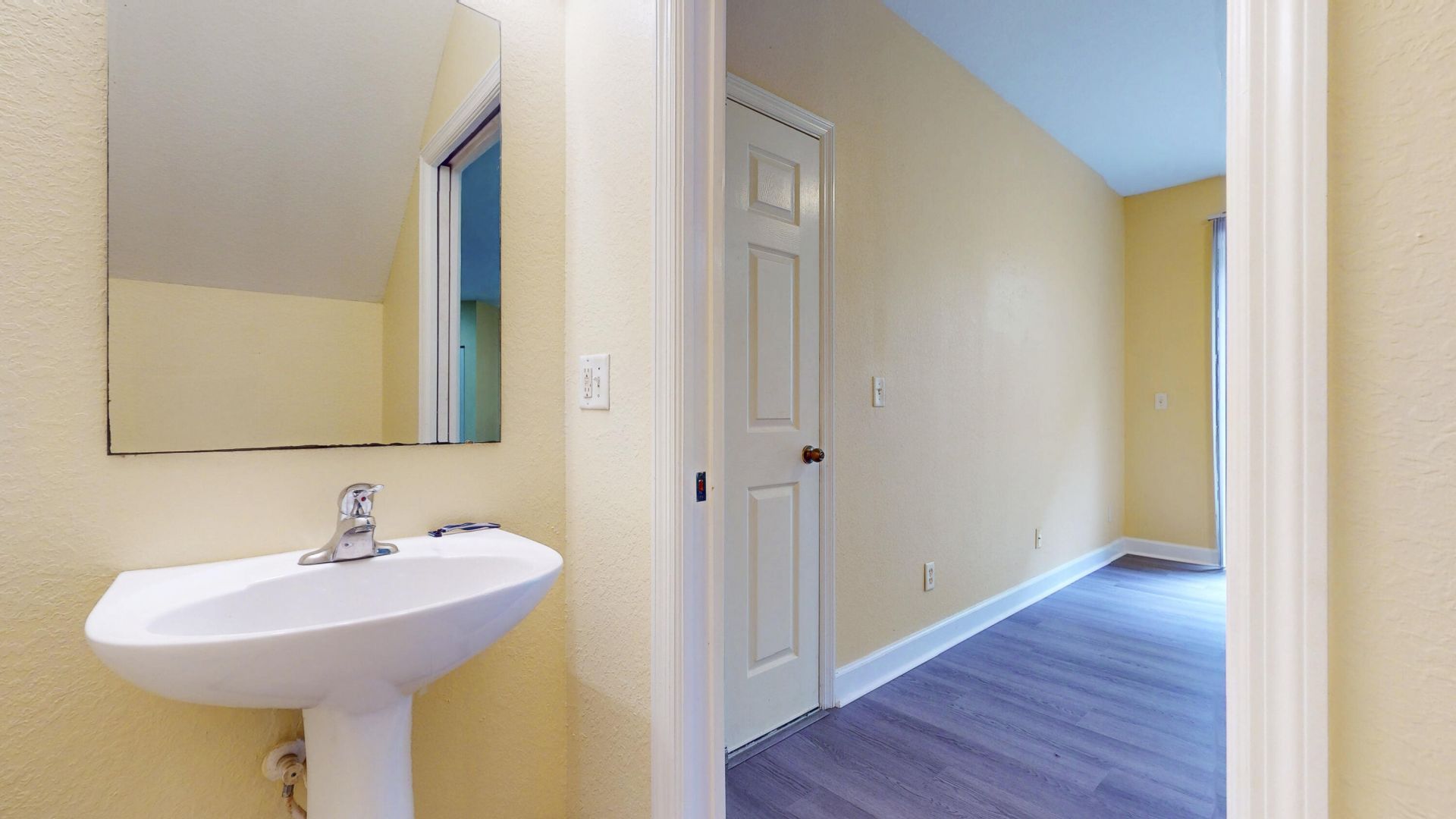 2558 SE Pineland Drive, Port Saint Lucie, FL 34952 Photo