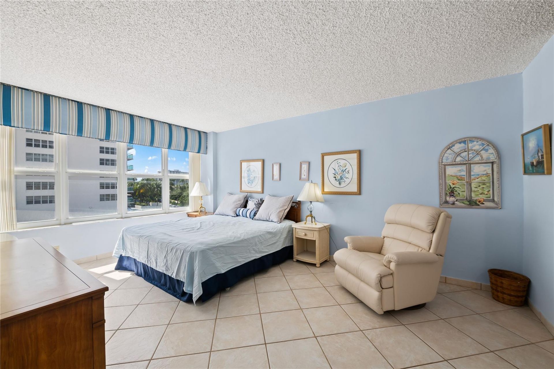 4010 Galt Ocean Drive, Unit 310, Fort Lauderdale, FL 33308 Photo
