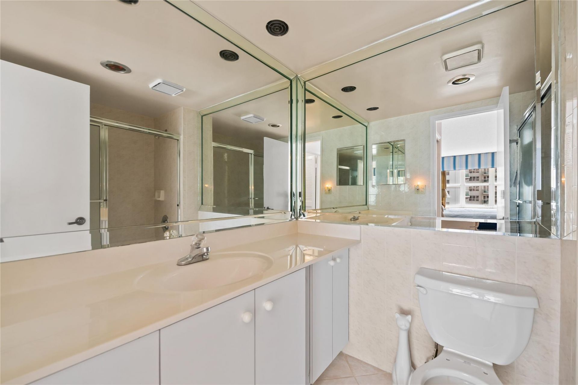 4010 Galt Ocean Drive, Unit 310, Fort Lauderdale, FL 33308 Photo