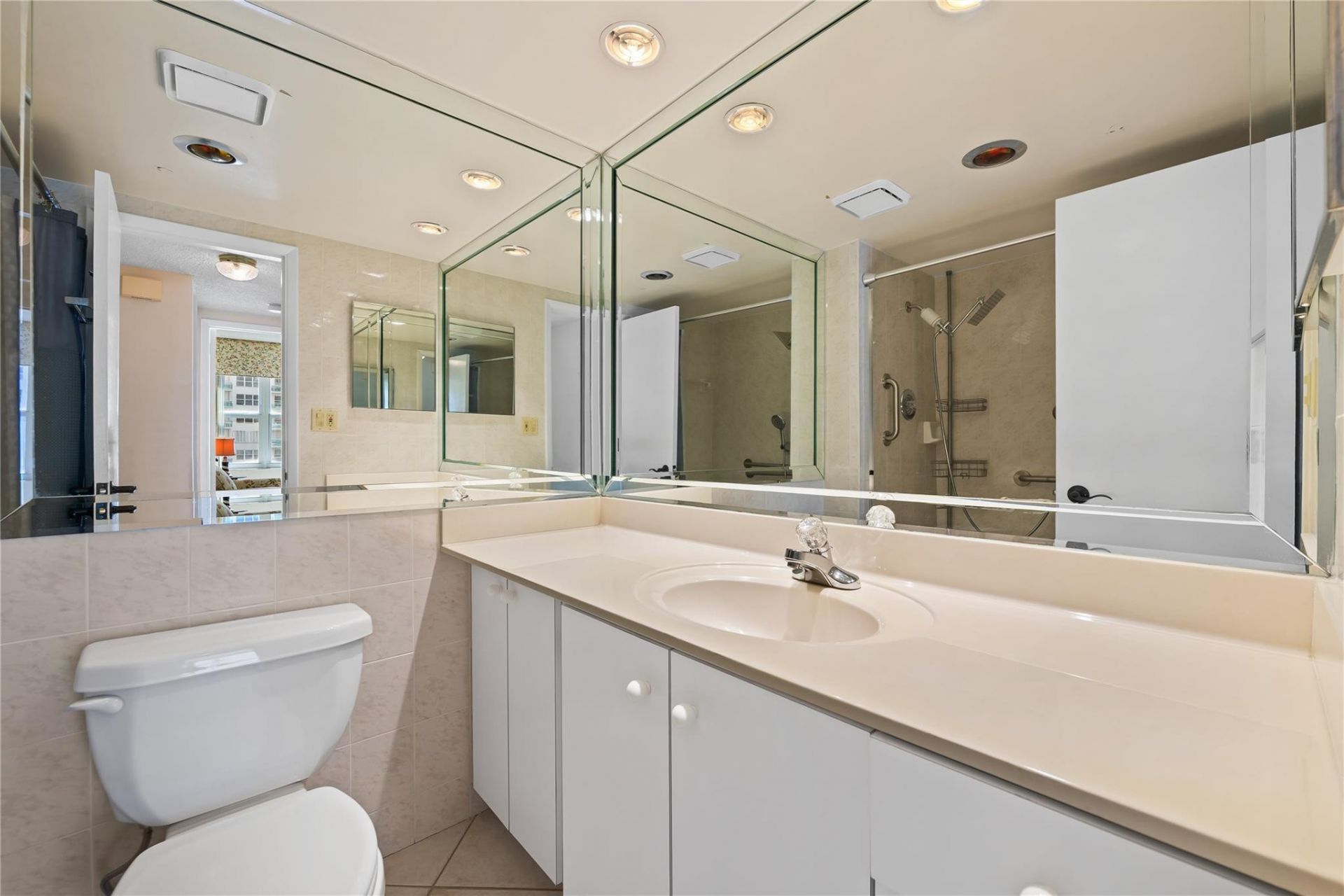 4010 Galt Ocean Drive, Unit 310, Fort Lauderdale, FL 33308 Photo