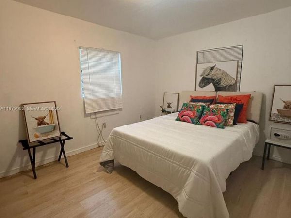 282 NW 98th St, Miami, FL 33150